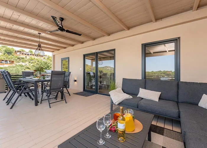 Luna Mare Boutique House Semesterbostad