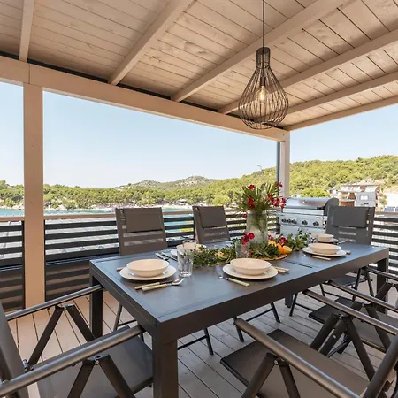 Luna Mare Boutique House Ferienhaus